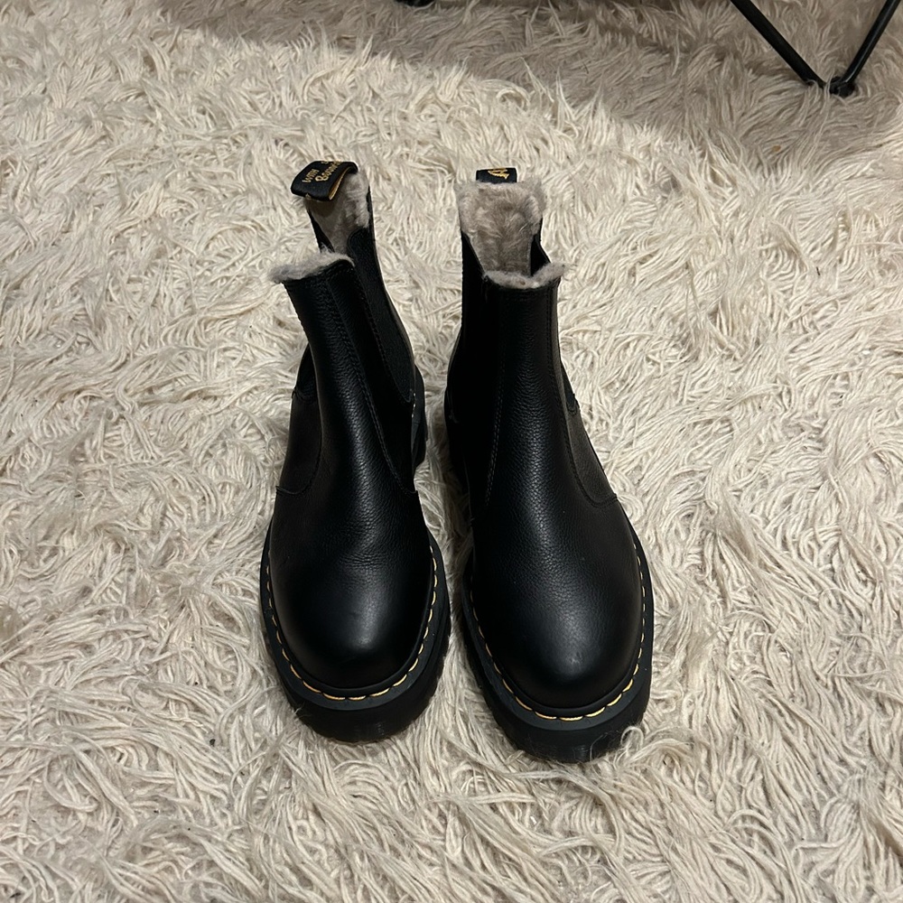 Dr Doc Martens Chelsea Boots fur lined black leather 9